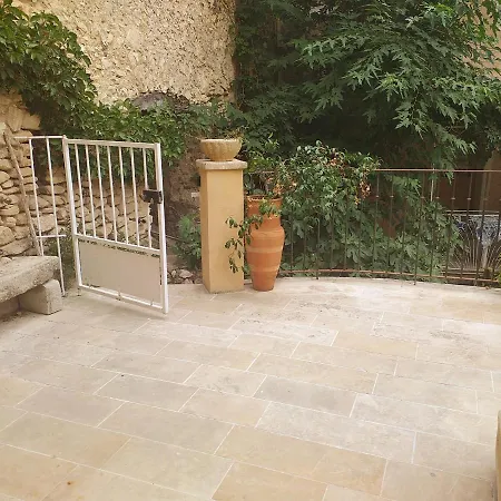Maison Au Coeur De Fontaine De Vaucluse, Nichee Sur Le Rocher Et Surplombant La Sorgue Buitenkant foto