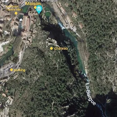 Maison Au Coeur De Fontaine De Vaucluse, Nichee Sur Le Rocher Et Surplombant La Sorgue Buitenkant foto